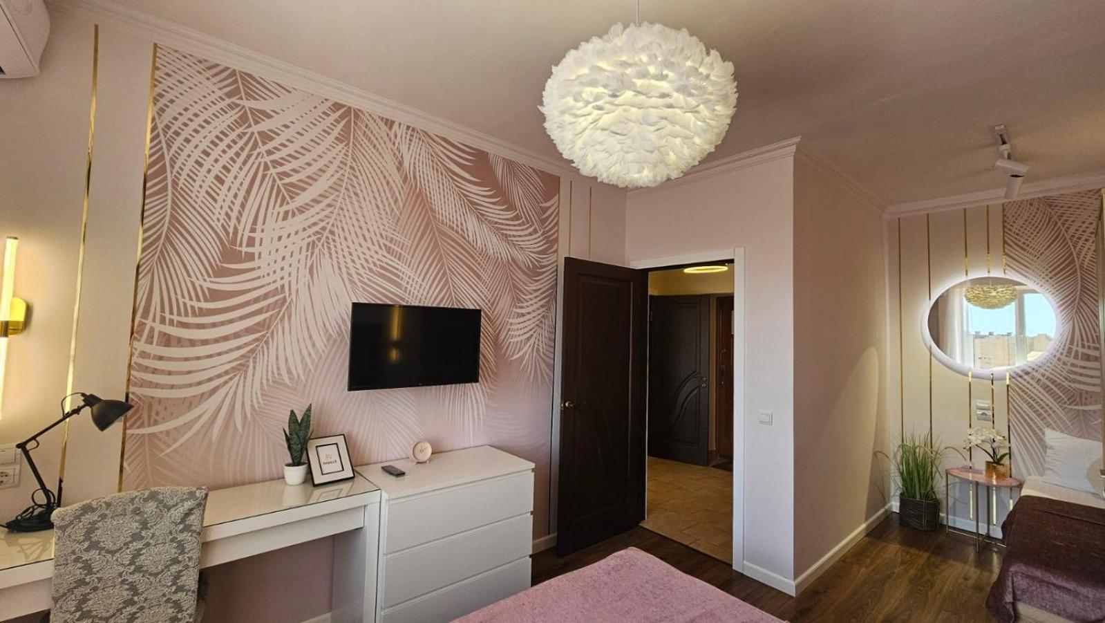 Soft Pink Apartment Munkács Kültér fotó