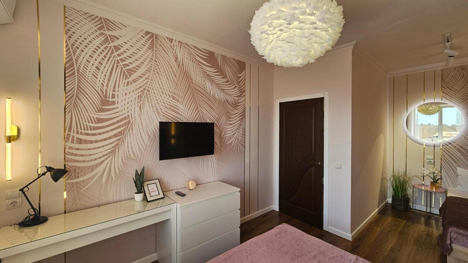 Soft Pink Apartment Munkács Kültér fotó