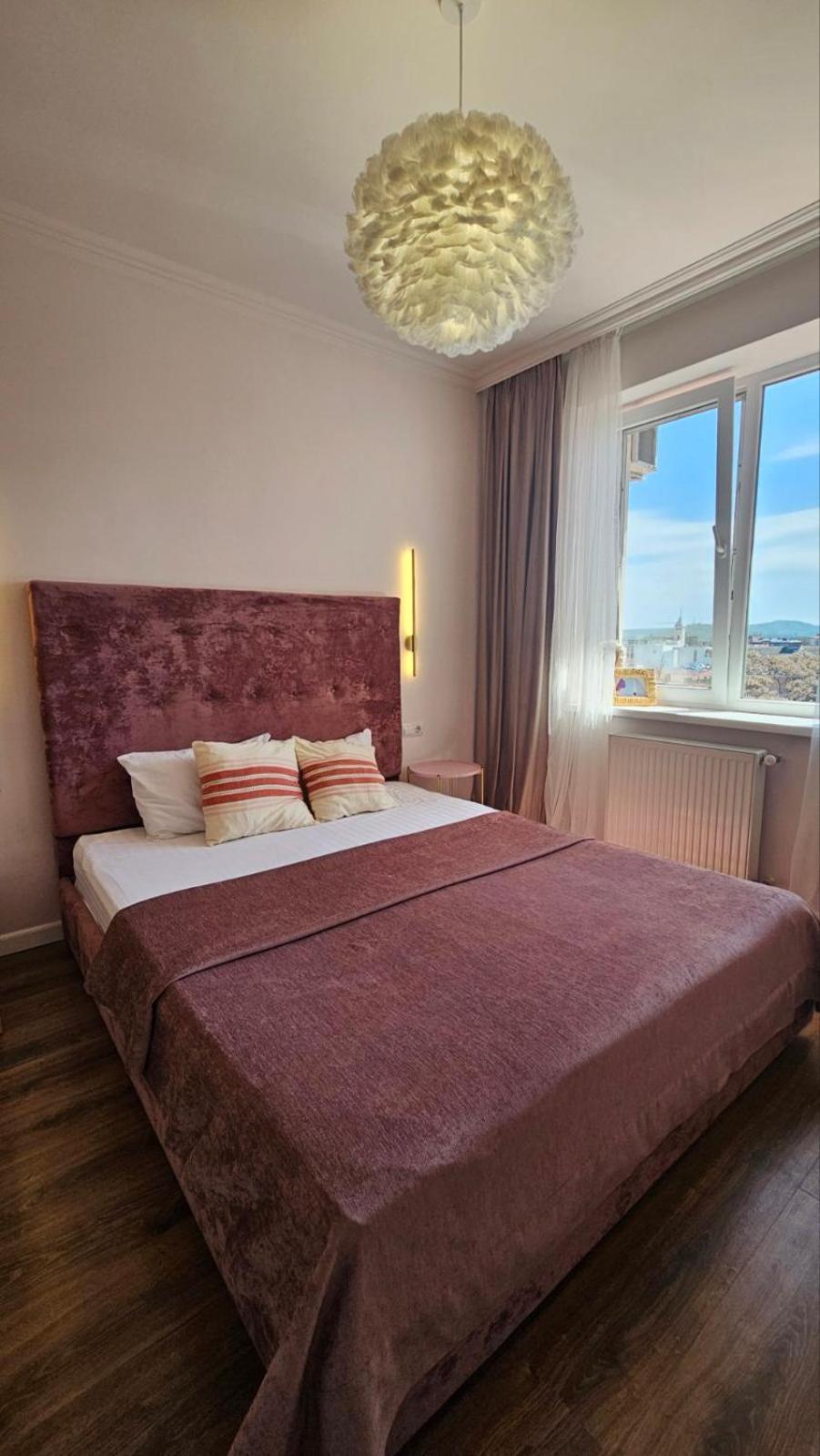 Soft Pink Apartment Munkács Kültér fotó