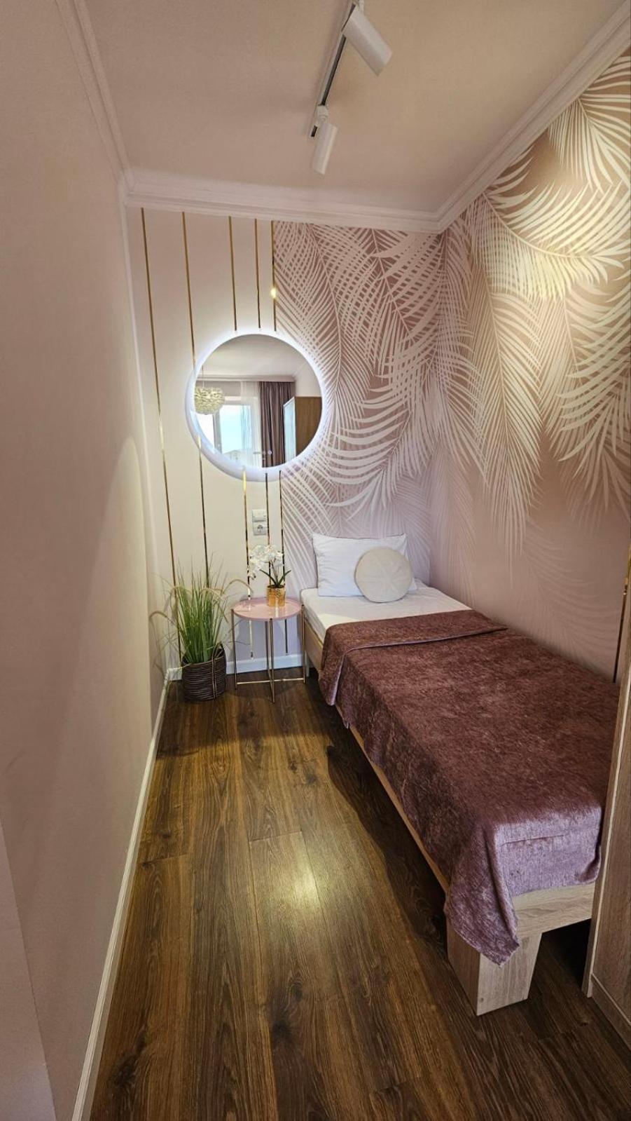 Soft Pink Apartment Munkács Kültér fotó